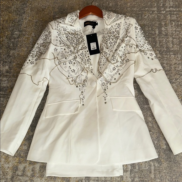 Embellished Elegant White Women's Pants suit NEW - Picture 5 of 8